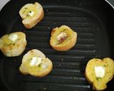 Foto langkah ke 4 dari resep Easy Garlic Bread.