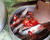 Foto langkah ke 2 dari resep Menu Anak: Abon Pindang.