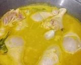Foto langkah ke 4 dari resep Ayam Goreng Kremes.