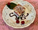Bögrés piskóta savanyú gyümölcsökkel és dióval recept fázis 10 fotója