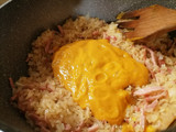 Risotto con zucca, gorgonzola, speck croccante e fonduta di gorgonzola