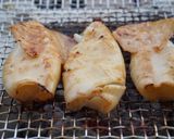 A picture of step 3 of Grilled squid in Japanese taste.