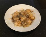 A picture of step 1 of Pan Seared Scalloos with Brown Butter Sauce.