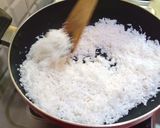 नारळाची वडी (naralachi wadi recipe in marathi) रेसिपी स्टेप 1 फोटो 