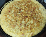 Foto del paso 5 de la receta: Tortilla de papas con cebolla sofrita y chorizo