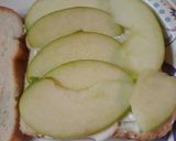 A picture of step 2 of The Apple Sandwich.