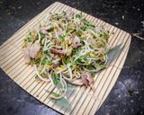 Hình bước làm 6 của món Rau mầm xào thịt giá