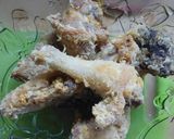 Foto langkah ke 2 dari resep ayam tepung semi kecap.