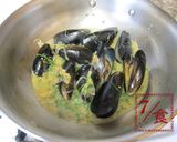 【7/食】白酒淡菜直麵的食譜步驟5照片