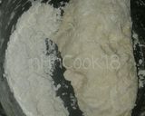Foto langkah ke 2 dari resep Donat maizena porsi banyak (No Telur).