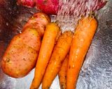 Foto del paso 1 de la receta: BOCADOS DE PAPA, ZANAHORIA Y BATATA (todo rallado) CON QUESO 🥔🥕🍠🧀🥘