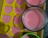 Foto langkah ke 7 dari resep Silky pudding strawberry Cocopandan.