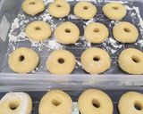 Foto langkah ke 5 dari resep Donat Kentang empuk berhari”.