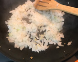 Foto del paso 2 de la receta: Calabacín relleno de pollo y pavo