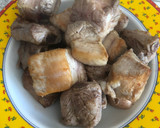 Foto del paso 2 de la receta: Costillejas con patatas y albóndigas