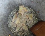 Gambar langkah 1 resipi Ayam Masak Cendawan.