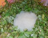 A picture of step 3 of Kachai qeemai kai kabab.