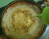 Foto langkah ke 7 dari resep Ayam Goreng Kremes.