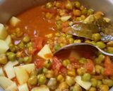 લીલા ચણા ને બટેકા નું શાક (Green Chana Bataka Shak Recipe In Gujarati) રેસીપી સ્ટેપ2ફોટો