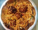 A picture of step 5 of Veg Manchurian noodles 😋.