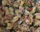 Foto del passaggio 1 della ricetta Fusilli con tonno,pancetta,cipolla e una patata 🤗