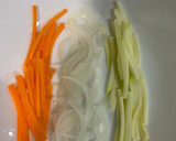 Foto del paso 2 de la receta: Fideos Chinos Con Pollo Marinado