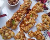 A picture of step 4 of Peanuts chikki.