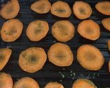 Foto del paso 5 de la receta: Chips potato (papas) zanahoria al horno!!