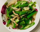 清炒秋葵鴻喜菇的食譜步驟5照片