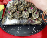 A picture of step 9 of Til Gud Ladoo.