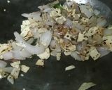 A picture of step 4 of Pappadam thoran.