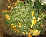 Foto langkah ke 6 dari resep Ayam Masak Daun Singkong (Mix Tahu).