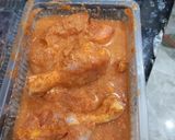 A picture of step 1 of Crispy fried chicken on creamy lettuce bed.