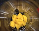 A picture of step 3 of Mango mastani.