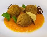 Foto del passaggio 6 della ricetta Polpettine vegetali di piselli e quinoa,su crema di carote