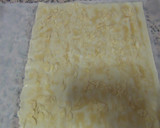 Foto del paso 2 de la receta: Lazos de hojaldre, miel y almendra