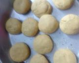 A picture of step 3 of Bafla baati with daal.