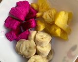 Foto langkah ke 1 dari resep Smoothies Buah Naga 🍌🍍🐲.