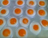 Foto langkah ke 5 dari resep Puding telor ceplok tanpa pewarna ala mama nadyne.