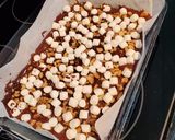 A picture of step 3 of Chocolate Chip Cookie Brownies.
