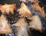 A picture of step 5 of Japanese Soldier Helmet-Fried Dumplings.