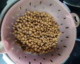 A picture of step 1 of Chana chaat.