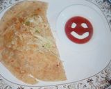 A picture of step 7 of Cheesy chicken paratha 😋😋😋.