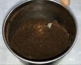 A picture of step 2 of Sesame and Oreo biscuit custard.
