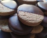 Foto del paso 3 de la receta: Galletitas de cacao y naranja