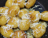 Foto langkah ke 4 dari resep Baby Potato Panggang (Teflon).