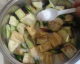 Foto langkah ke 5 dari resep Jangan Lombok Ijo Terong Tahu.