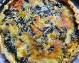 Foto del paso 6 de la receta: Tarta con espinacas, hongos, tomate y boconccinos