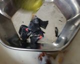 A picture of step 7 of Besan ke cheele ka raita.