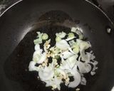 A picture of step 2 of Hot and sour soup.
